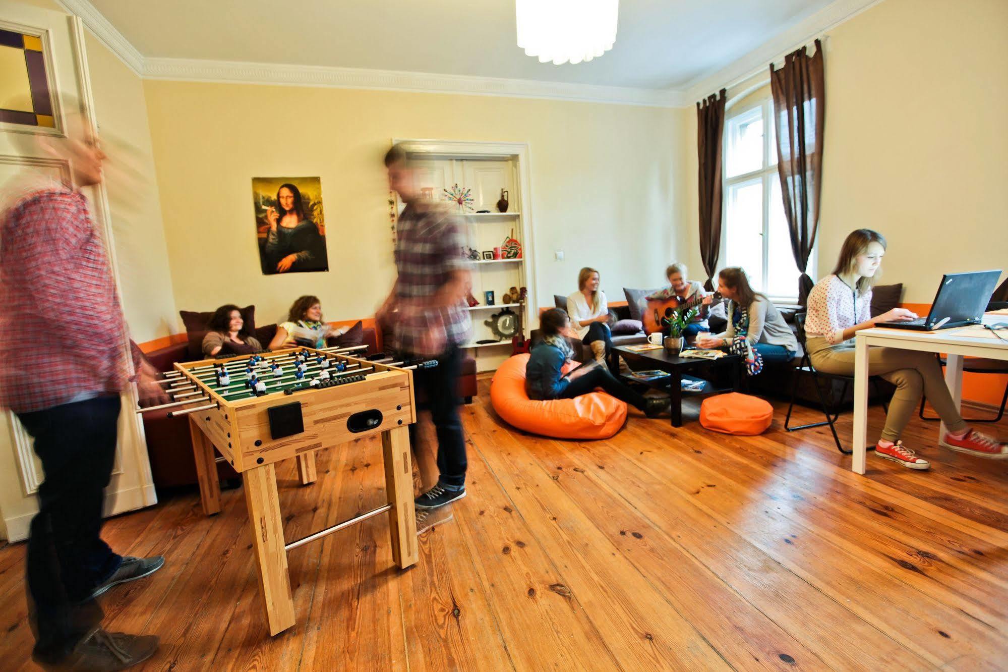 Poco Loco Hostel Poznan Exterior photo