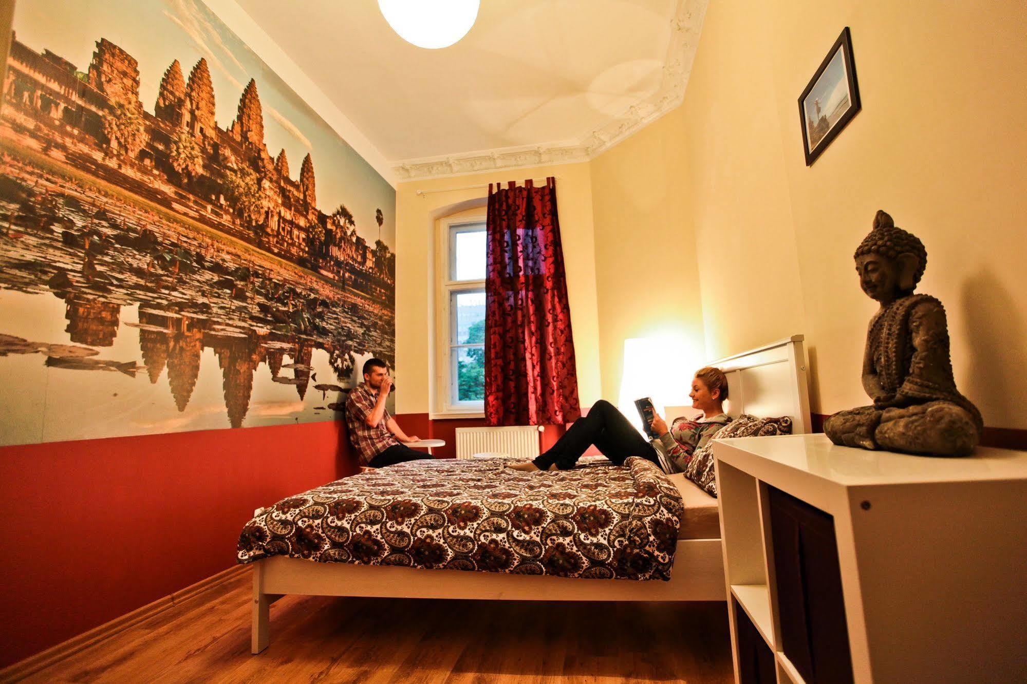 Poco Loco Hostel Poznan Exterior photo