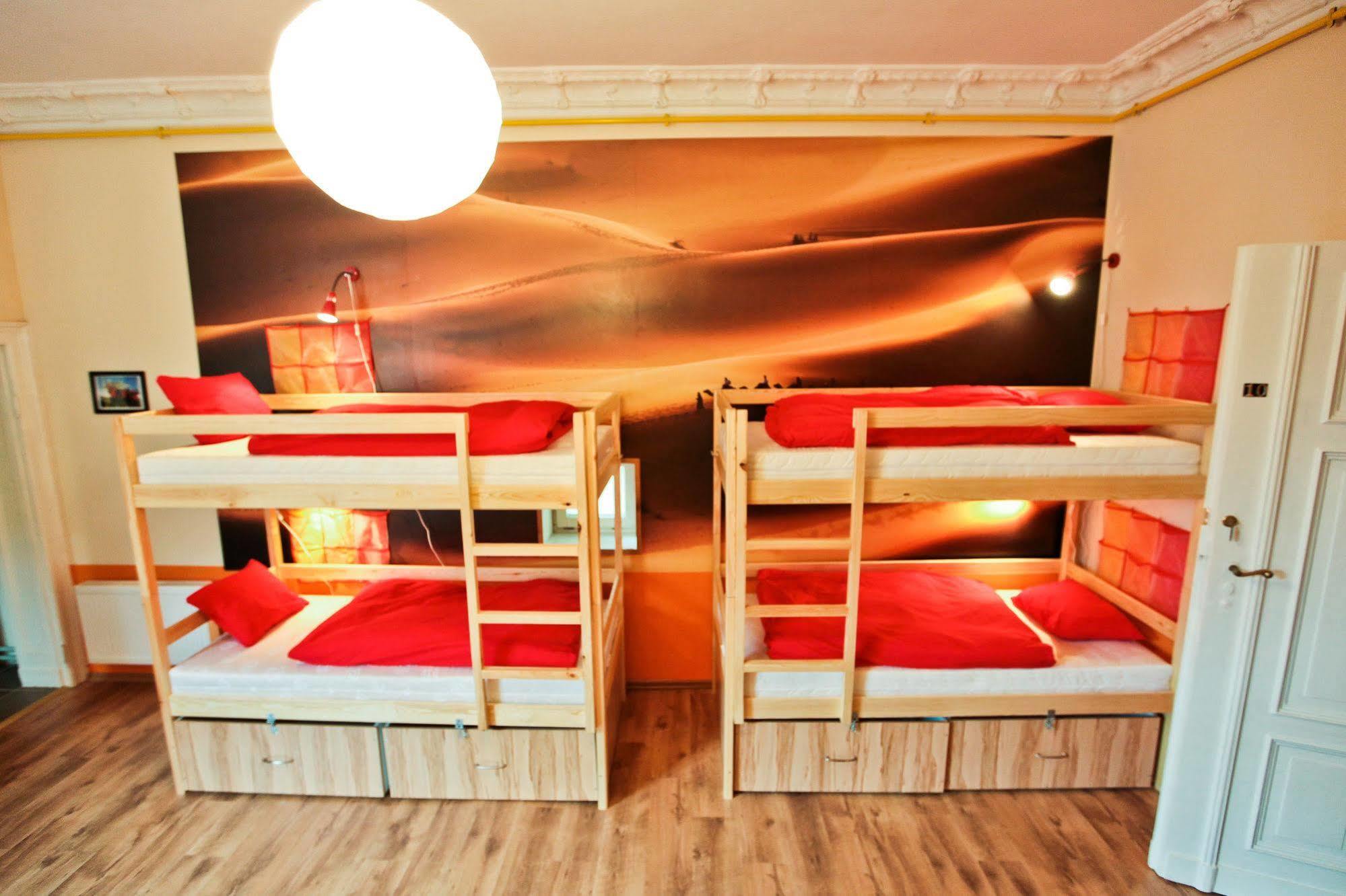 Poco Loco Hostel Poznan Exterior photo